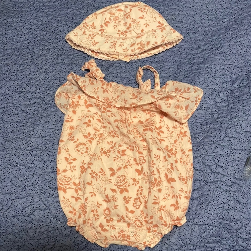 Baby girl onsie with matching hat